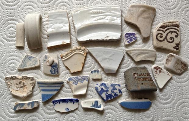 18th and 19 century BEACH CERAMICS: Scottish and American sponge ware, European and American transfer ware, ironstone and earthenware (Maine and Canada)